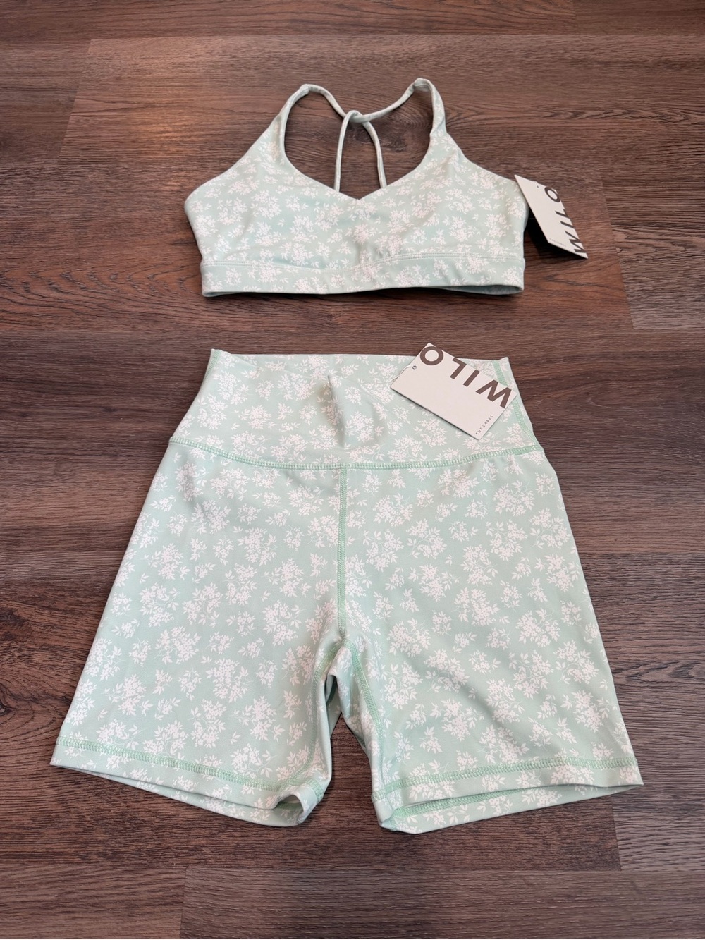 NWT Wilo The Label Floral Active Set Sports Bra Biker Shorts Sage Green Small